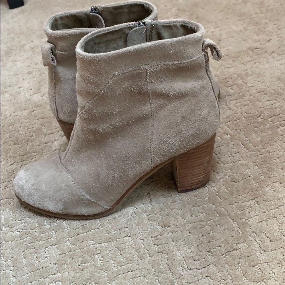 Tom’s Suede Booties